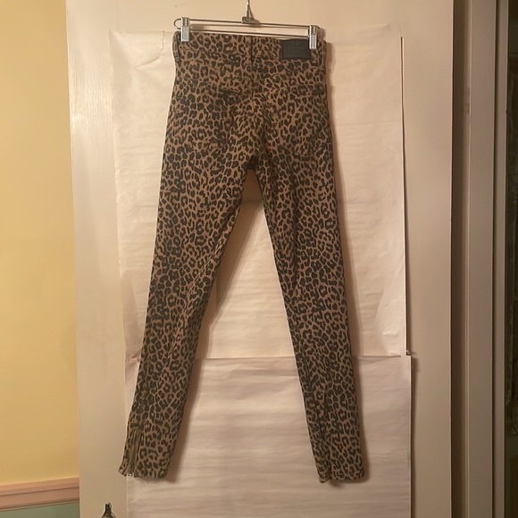 REDUCED PRICE chic & cute leopard print Lucky Brand pants with a denim-like feel - Picture 2 of 4